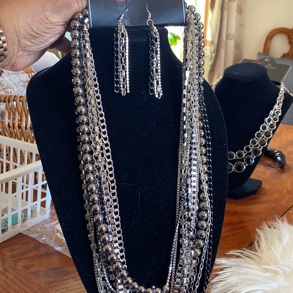 Everything must go sale - Picture 7 of 11